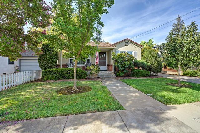 5262 L St, Sacramento, CA 95819