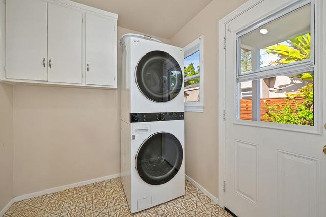 5262 L St, Sacramento, CA 95819