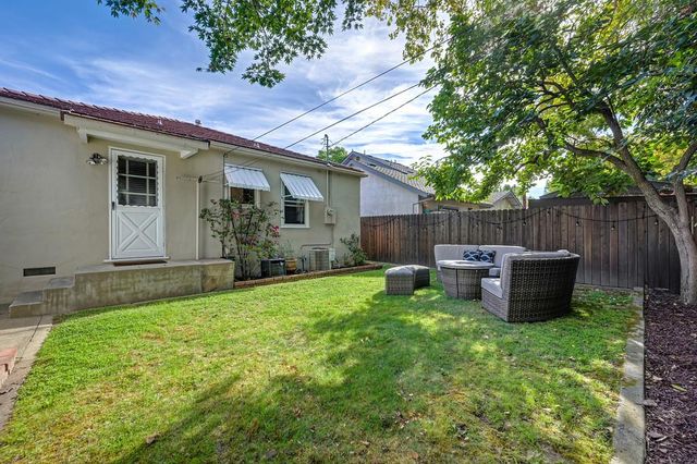 5262 L St, Sacramento, CA 95819