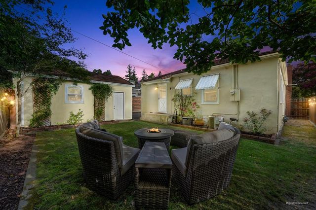 5262 L St, Sacramento, CA 95819