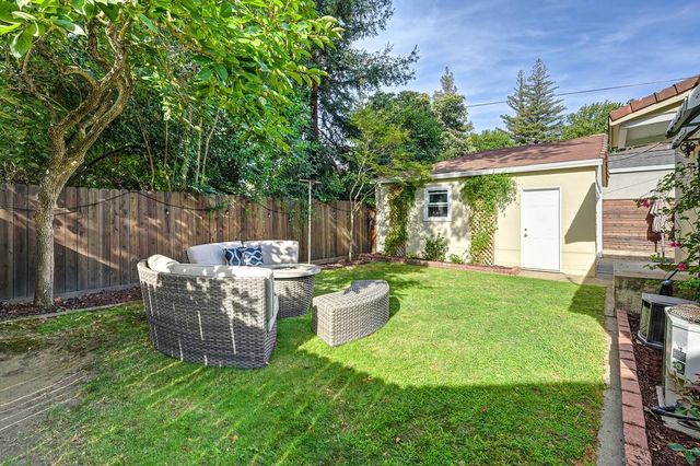 5262 L St, Sacramento, CA 95819