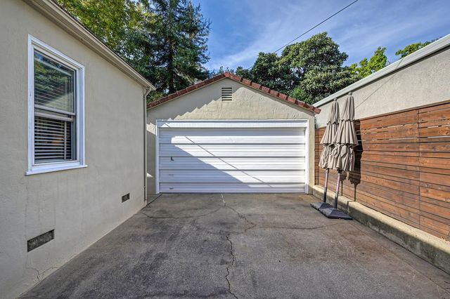 5262 L St, Sacramento, CA 95819
