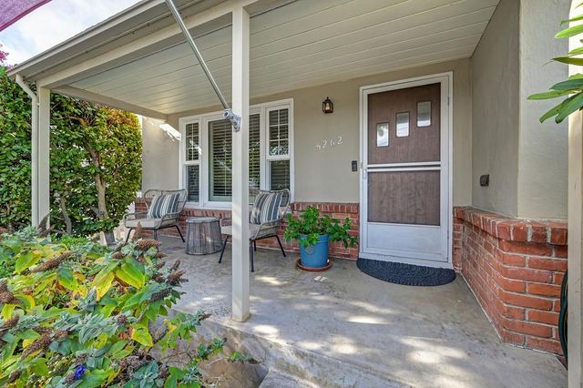 5262 L St, Sacramento, CA 95819