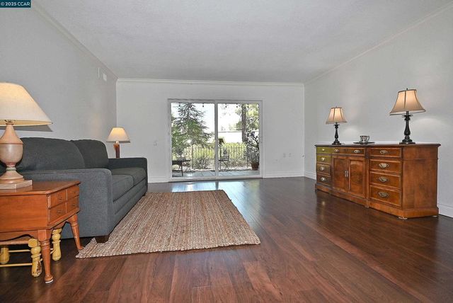 1332 Canyonwood Ct 2, Walnut Creek, CA 94595