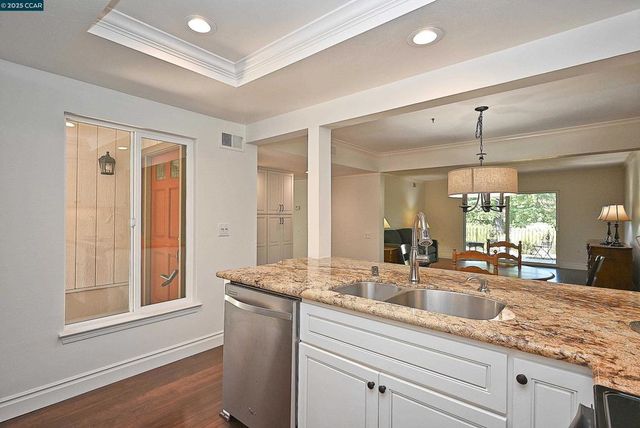 1332 Canyonwood Ct 2, Walnut Creek, CA 94595