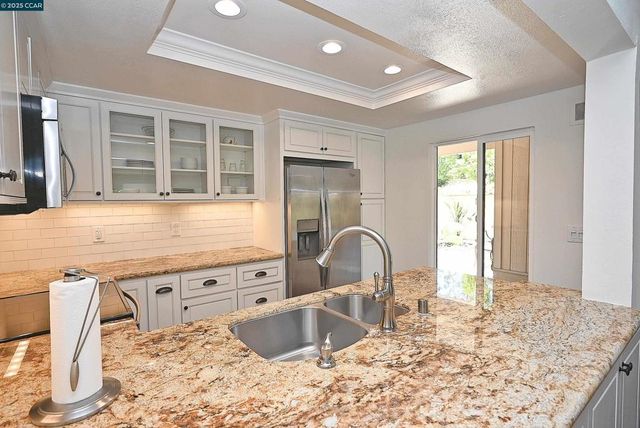 1332 Canyonwood Ct 2, Walnut Creek, CA 94595