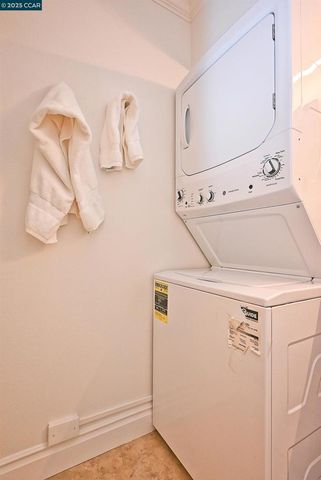 1332 Canyonwood Ct 2, Walnut Creek, CA 94595