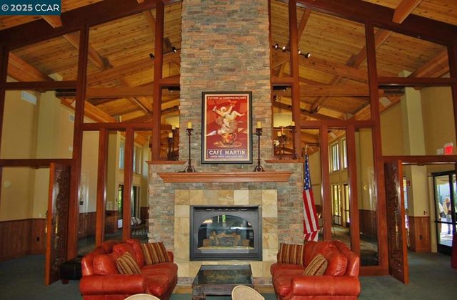 1332 Canyonwood Ct 2, Walnut Creek, CA 94595