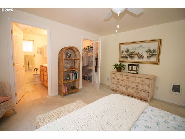 47 PARK VILLAGE Dr, Florence, OR 97439