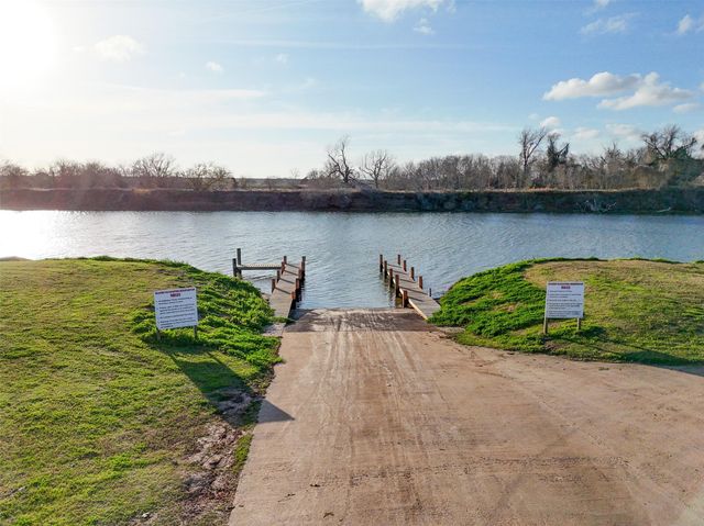 83 Elizabeth Drive, Bay City, TX 77414