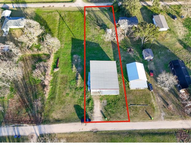 83 Elizabeth Drive, Bay City, TX 77414