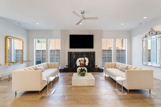 6012 Riverview Way, Houston, TX 77057