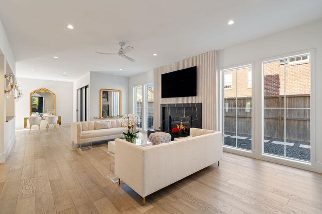 6012 Riverview Way, Houston, TX 77057