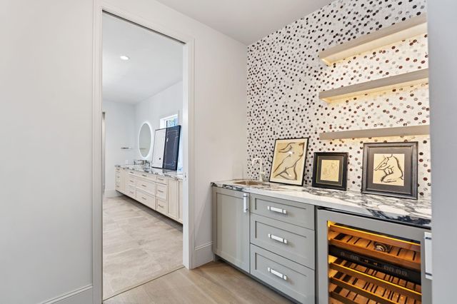 6012 Riverview Way, Houston, TX 77057