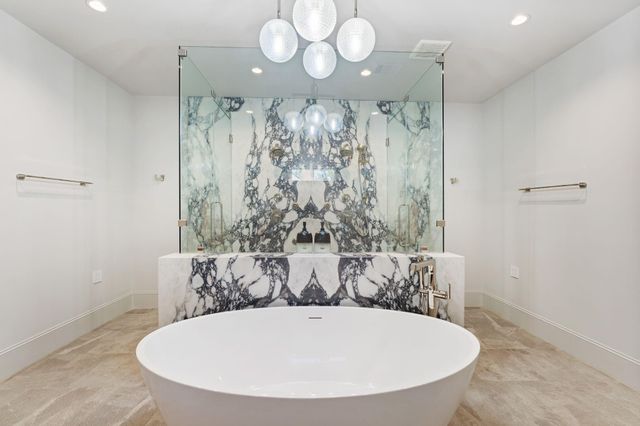 6012 Riverview Way, Houston, TX 77057