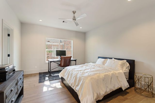 6012 Riverview Way, Houston, TX 77057