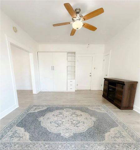 325 W 3rd 507, Long Beach, CA 90802