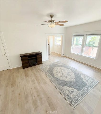 325 W 3rd 507, Long Beach, CA 90802