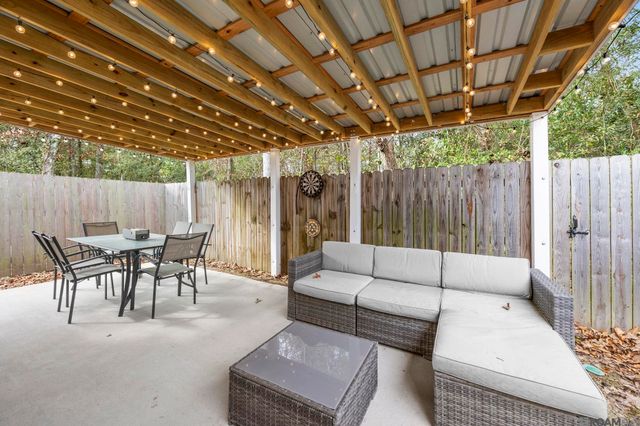 820 S Audubon Place Ave, Gonzales, LA 70737