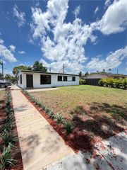2930 SW 106th Ave, Miami, FL 33165