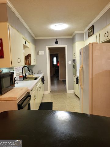 4223 37th Court SW, Lanett, AL 36863