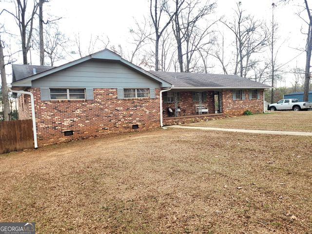 4223 37th Court SW, Lanett, AL 36863