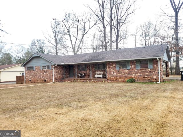 4223 37th Court SW, Lanett, AL 36863