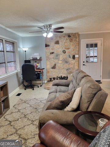 4223 37th Court SW, Lanett, AL 36863