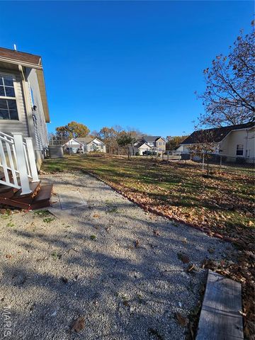 103 Ridgeview Drive, St Robert, MO 65584