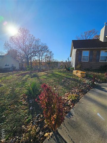 103 Ridgeview Drive, St Robert, MO 65584