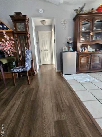 103 Ridgeview Drive, St Robert, MO 65584