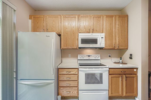 16373 Javari Court, Lakeville, MN 55044