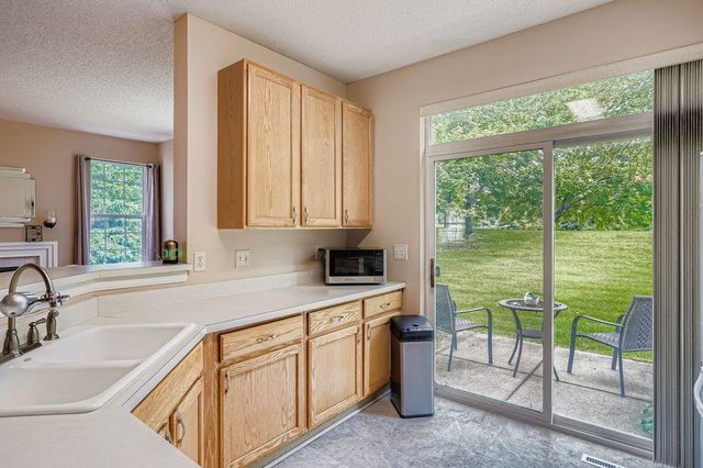 16373 Javari Court, Lakeville, MN 55044