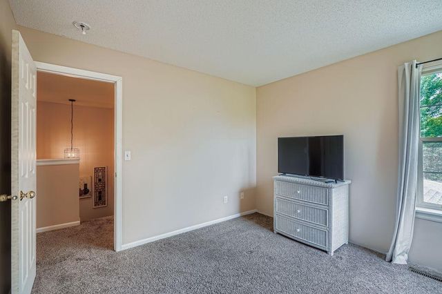 16373 Javari Court, Lakeville, MN 55044