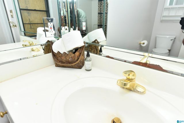 206 MABELON COURT, Hueytown, AL 35023