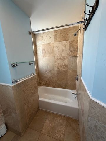 8 Sheafe 3, Brookline, MA 02467