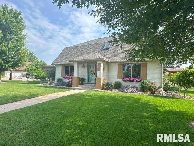 1144 BROOKVIEW Drive, De Witt, IA 52742