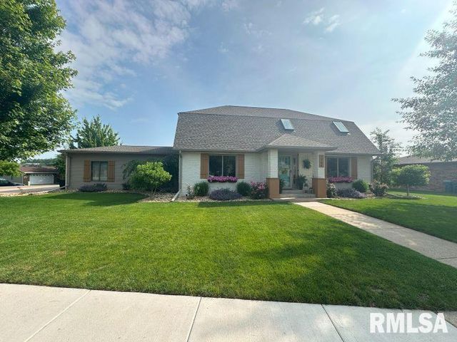 1144 BROOKVIEW Drive, De Witt, IA 52742