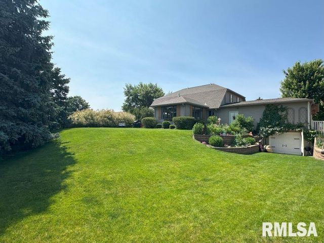 1144 BROOKVIEW Drive, De Witt, IA 52742