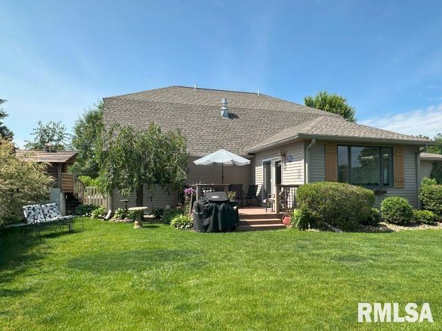 1144 BROOKVIEW Drive, De Witt, IA 52742