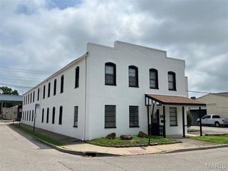 140 Iowa Avenue, Belleville, IL 62220