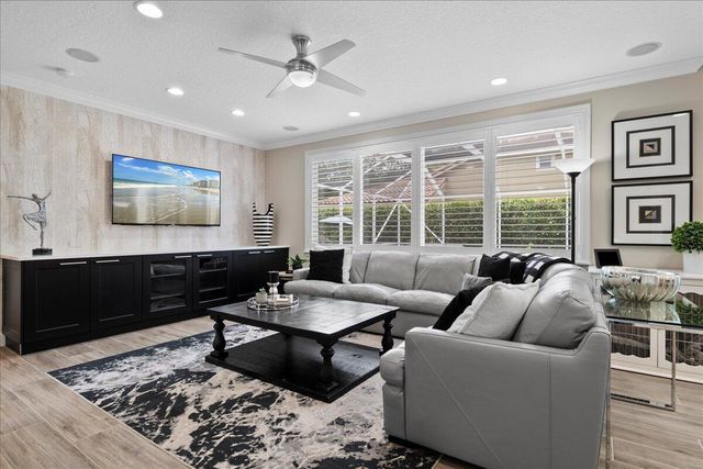 311 Hummingbird Point, Jupiter, FL 33458