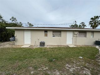 5317 Fleming ST, Naples, FL 34113