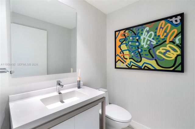 2000 Metropica Way 203, Sunrise, FL 33323