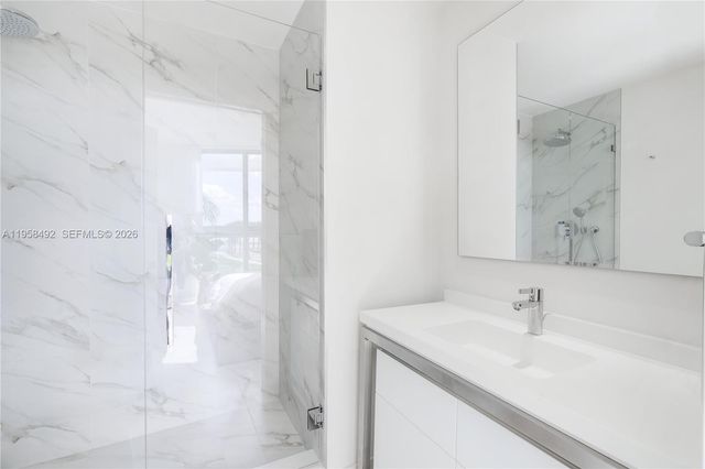 2000 Metropica Way 203, Sunrise, FL 33323