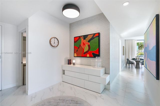 2000 Metropica Way 203, Sunrise, FL 33323