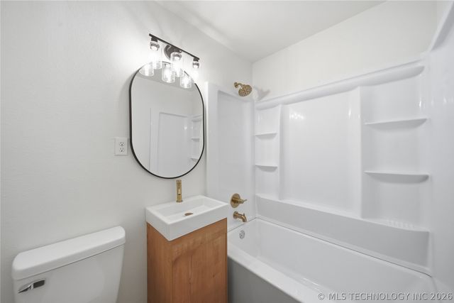 252 E 45th Place, Tulsa, OK 74105