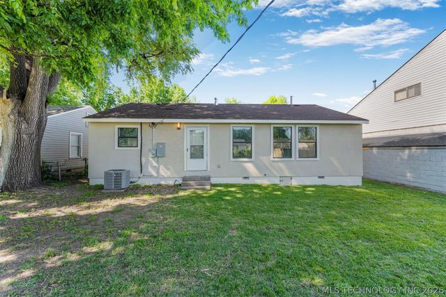 252 E 45th Place, Tulsa, OK 74105