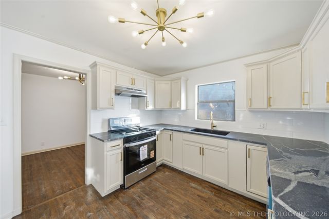 252 E 45th Place, Tulsa, OK 74105