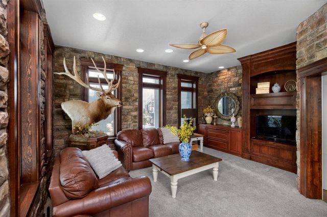 2817 NE Seneca Drive, Ankeny, IA 50021